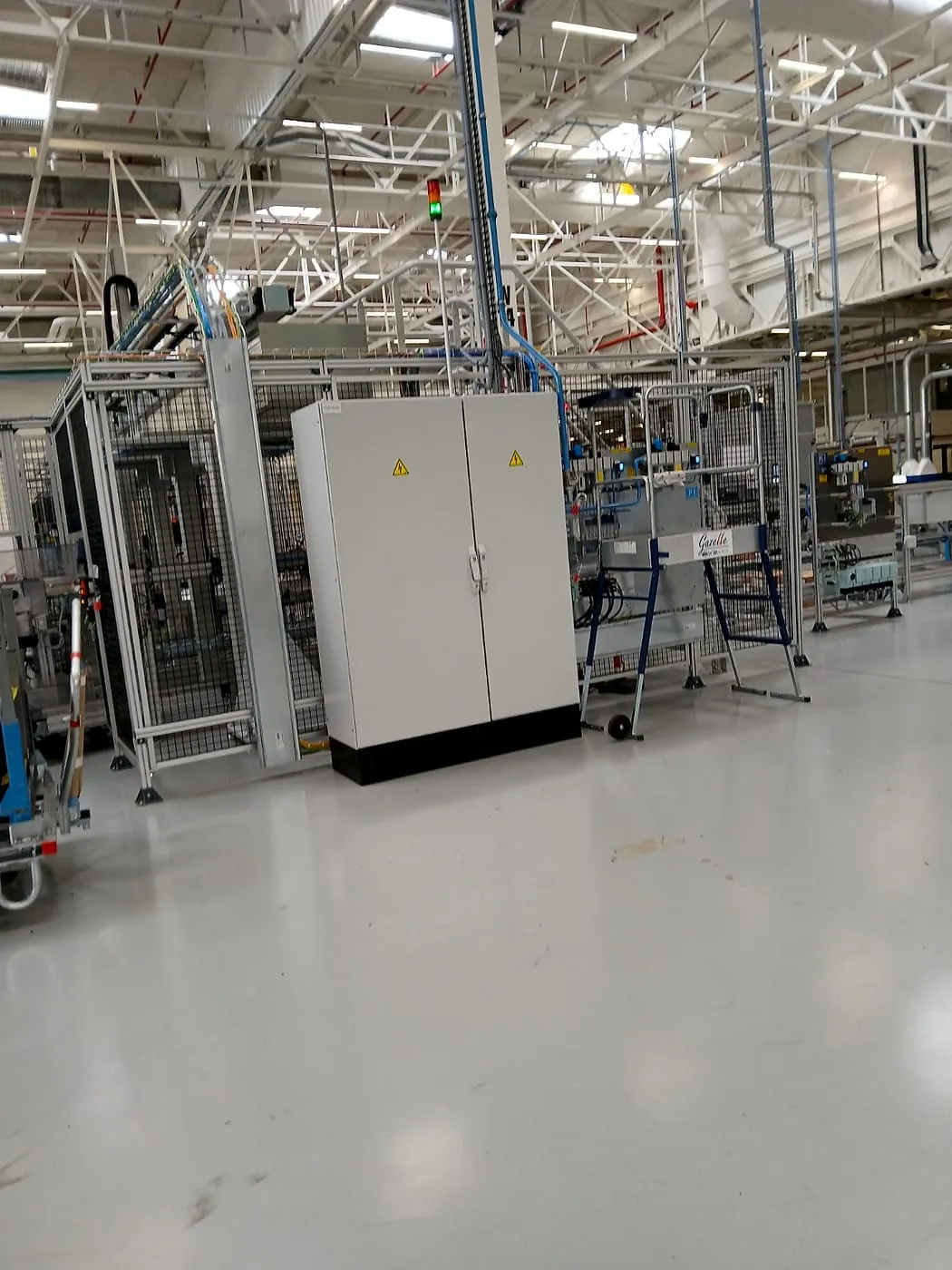 Armoire de machine spéciale — usine Renault de Cléon
