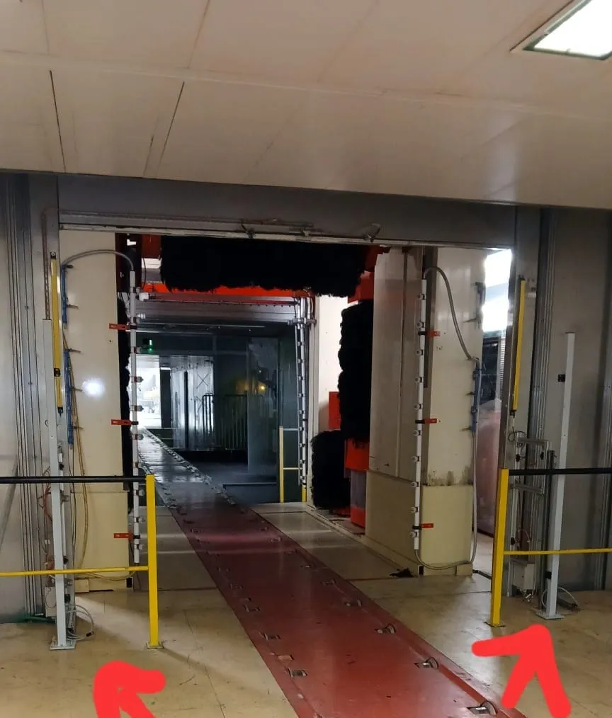 Ligne de convoyage adaptée aux robots de peinture — usine Renault de Sandouville